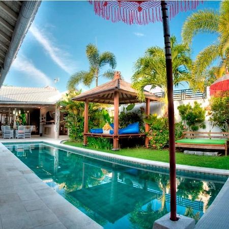 Coco Poco Villa Seminyak Buitenkant foto